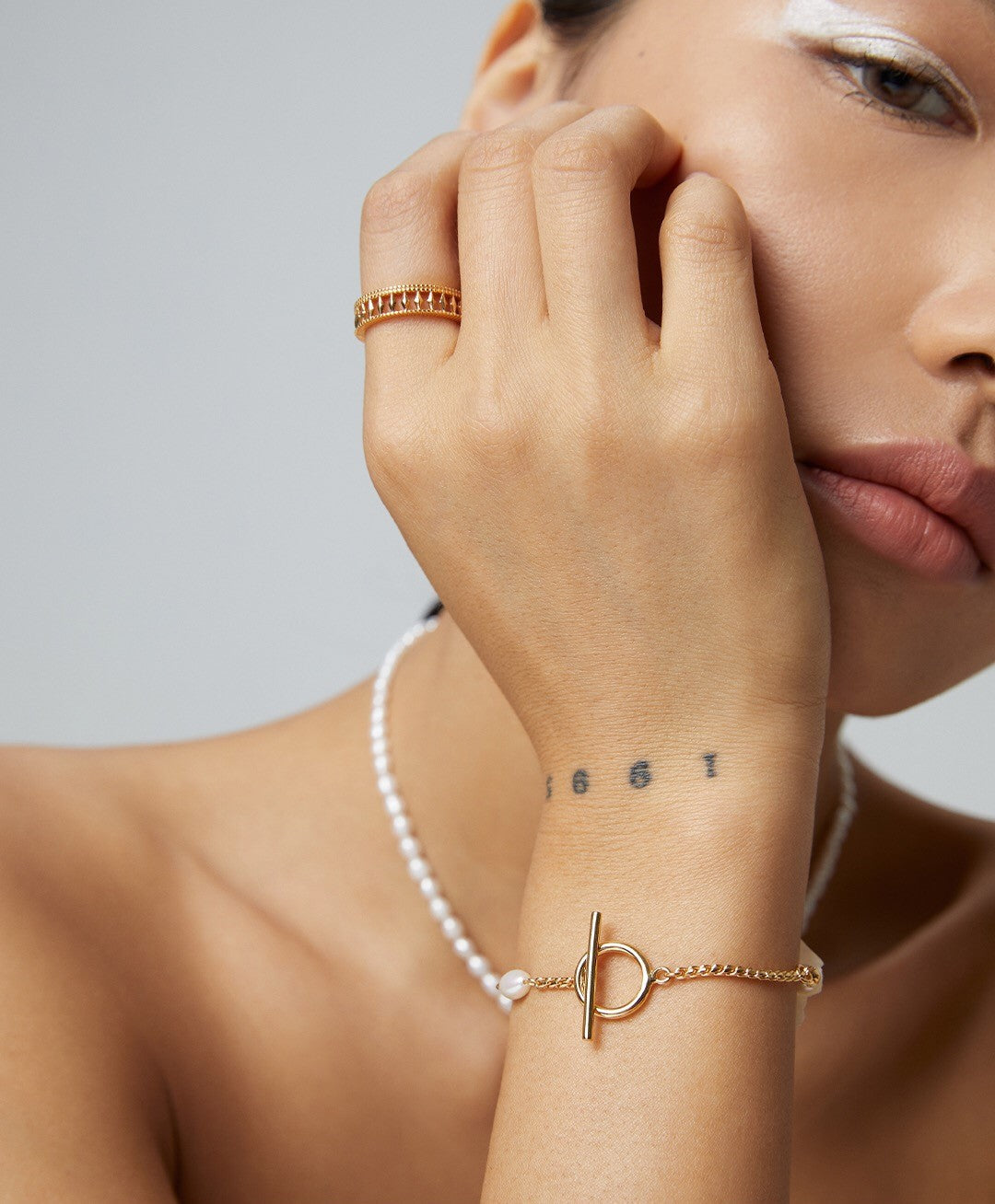 Minimal Freshwater Pearl Bracelet-4