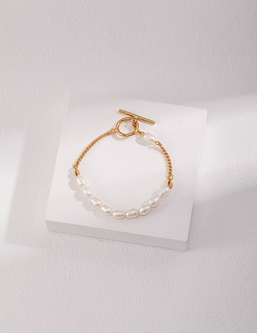 Minimal Freshwater Pearl Bracelet-0