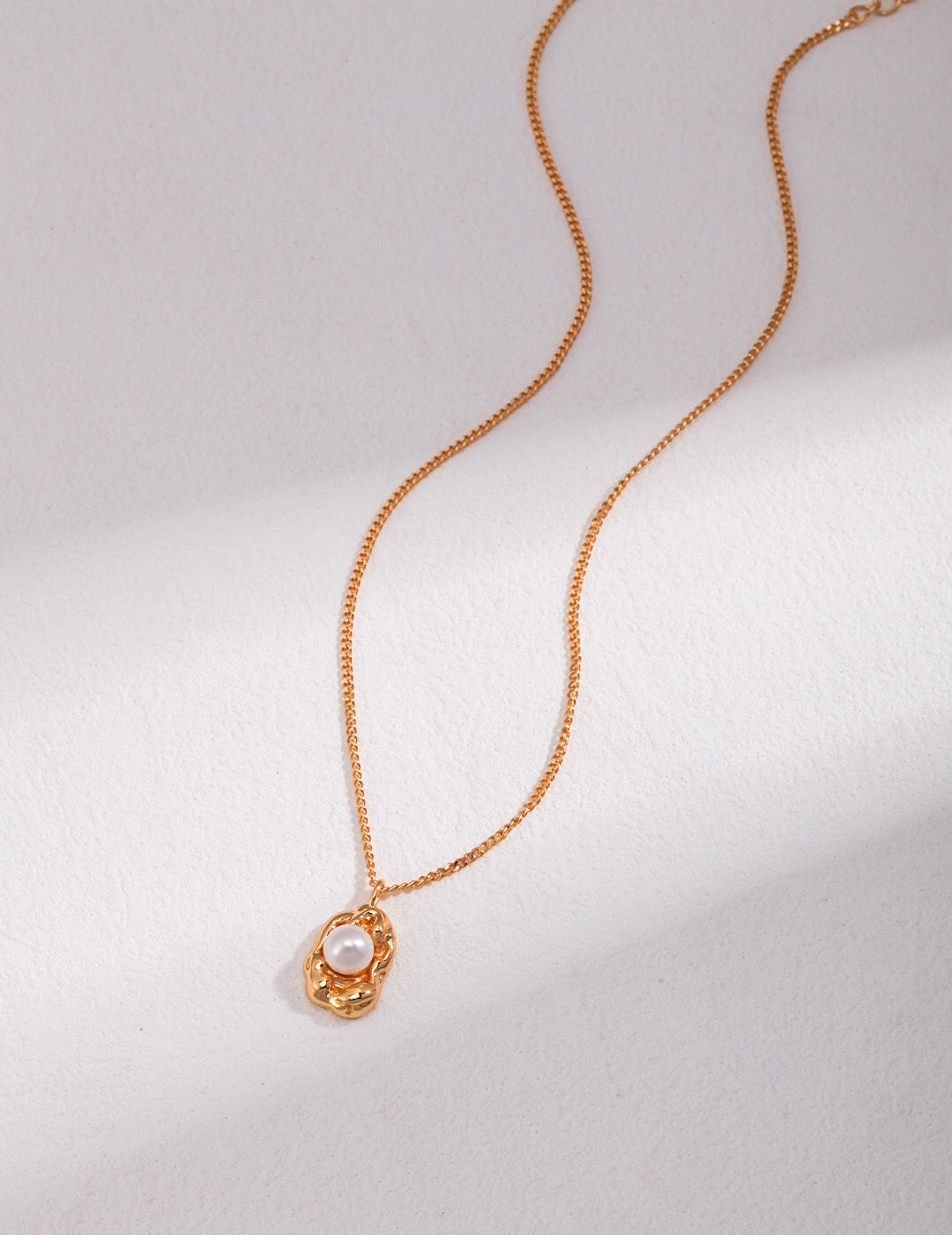 Dainty Freshwater Pearl Pendant Necklace-1