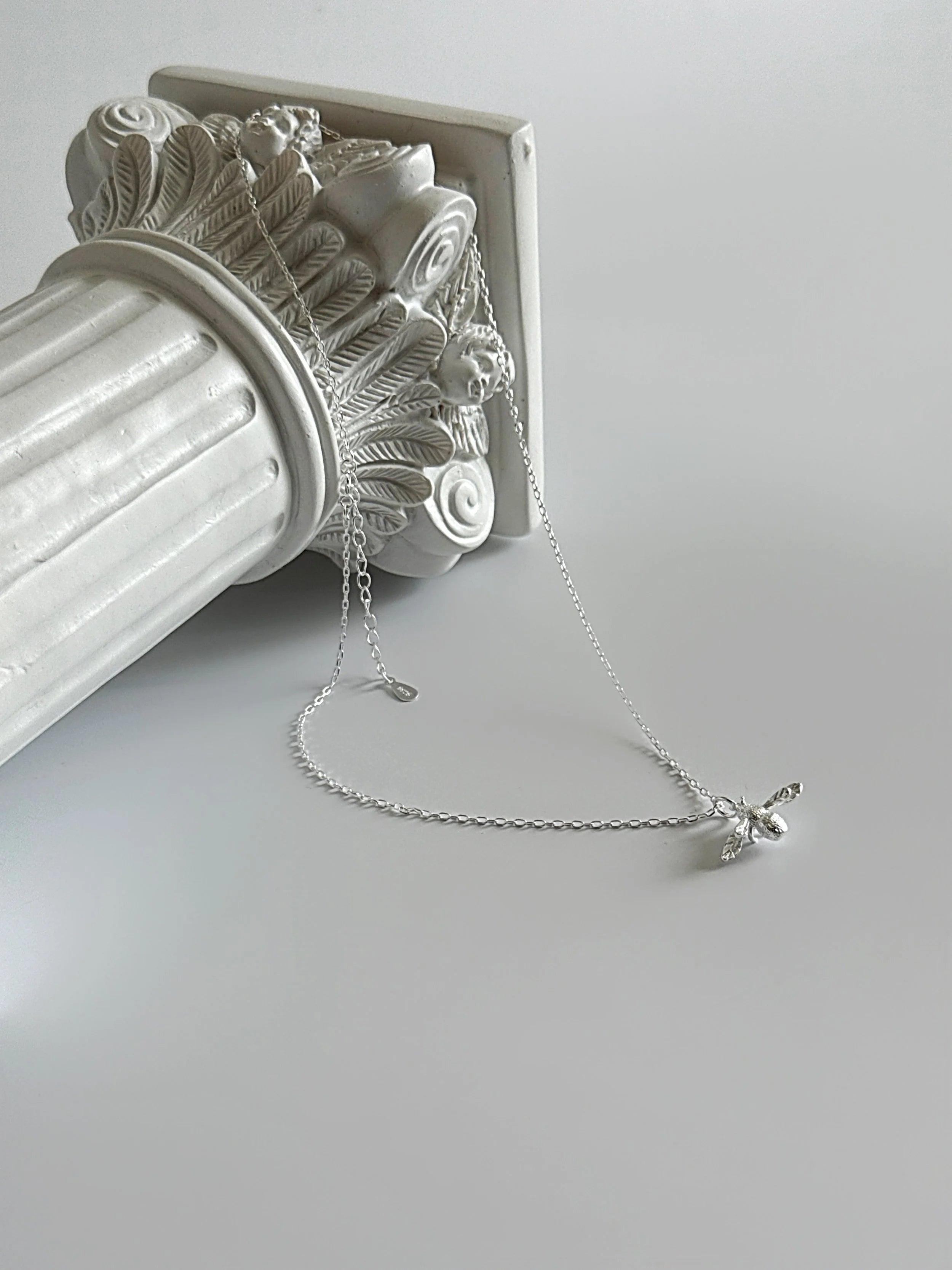 925 Sterling Silver Bee Necklace Bold Nature-Inspired Pendant – Elegant Insect Charm-3