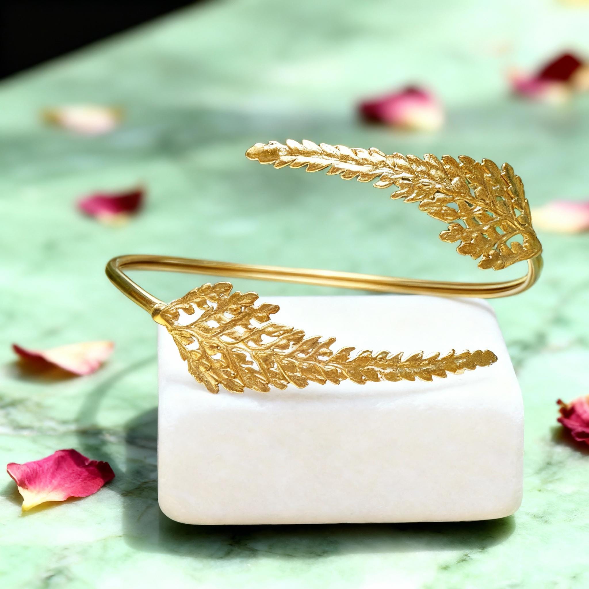 Real Fern Leaf Gold Bracelet, Handmade Nature Jewelry, Organic Botanical Bracelet, Unique Gift for Nature Lovers, 14K Gold Plated Brass-2