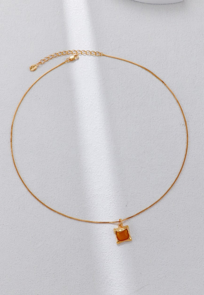 Vintage Gold Honey Amber Necklace-2